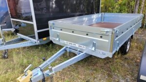 Peräkärryt | Lavettikärryt: 750kg | Pikkulavetti | DPI-920 | (Noutopiste: Lakalaivankatu 12, Tampere)